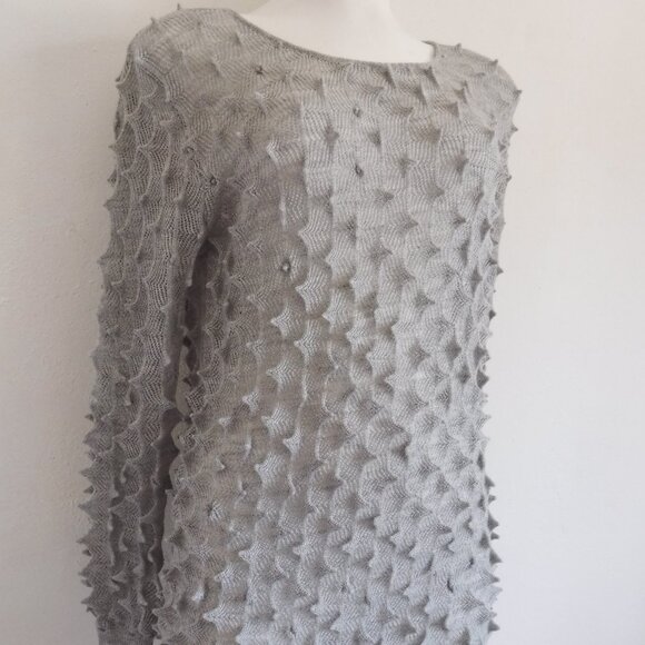 NWOT Grey Mesh Pointed Spiky Sculptural Sweater - Picture 1 of 8